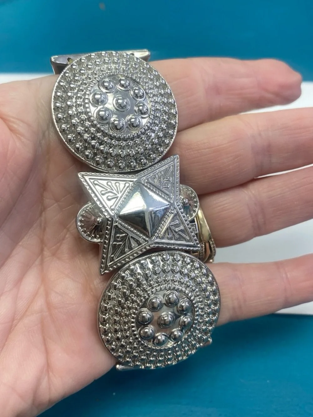 Silver-Tone Concho Stretch Bracelet